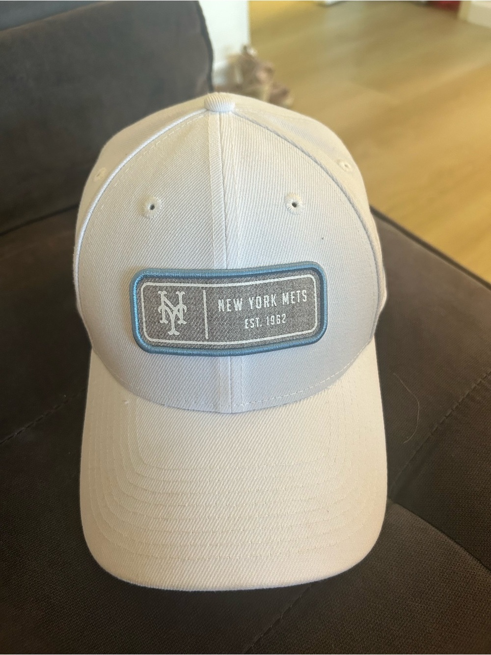 MLB New York Mets Cream Baseball Cap with Light Blue Patch